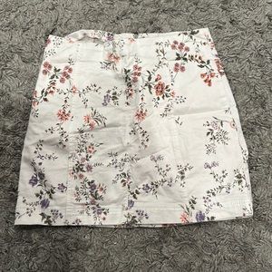 women’s white floral jean skirt